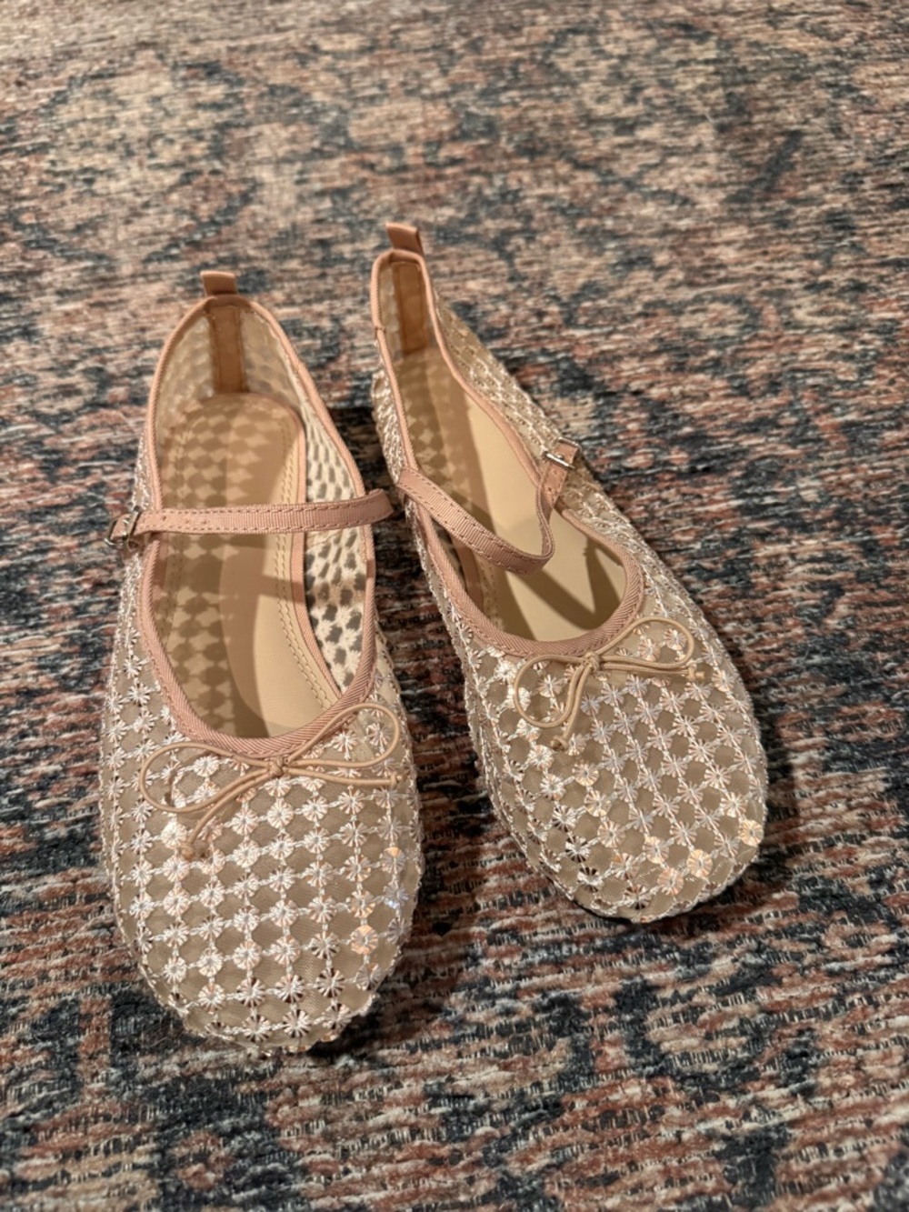 Zara Like New Girls' Cream Lace Mary Jane Flats with Bow